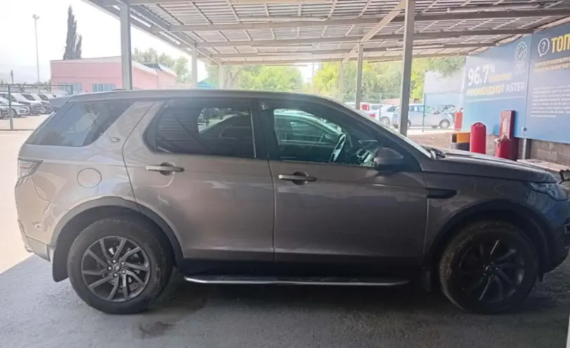 Land Rover Discovery Sport 2015 года за 10 000 000 тг. в Алматы фото 4