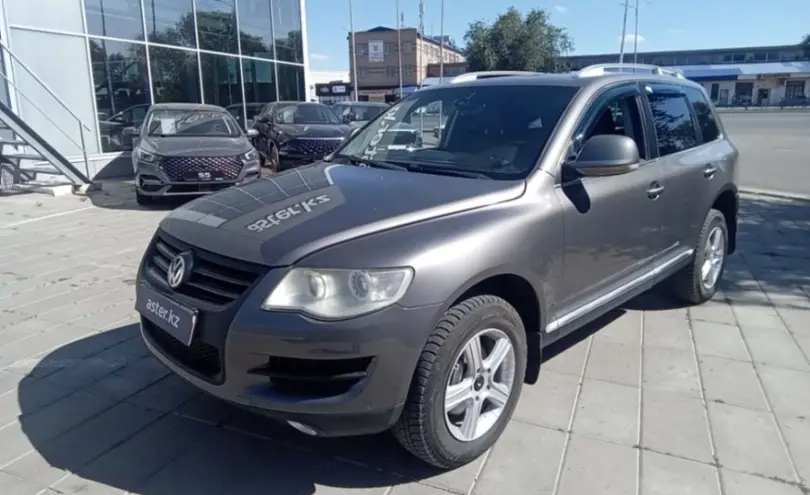 Volkswagen Touareg 2008 года за 6 800 000 тг. в Уральск