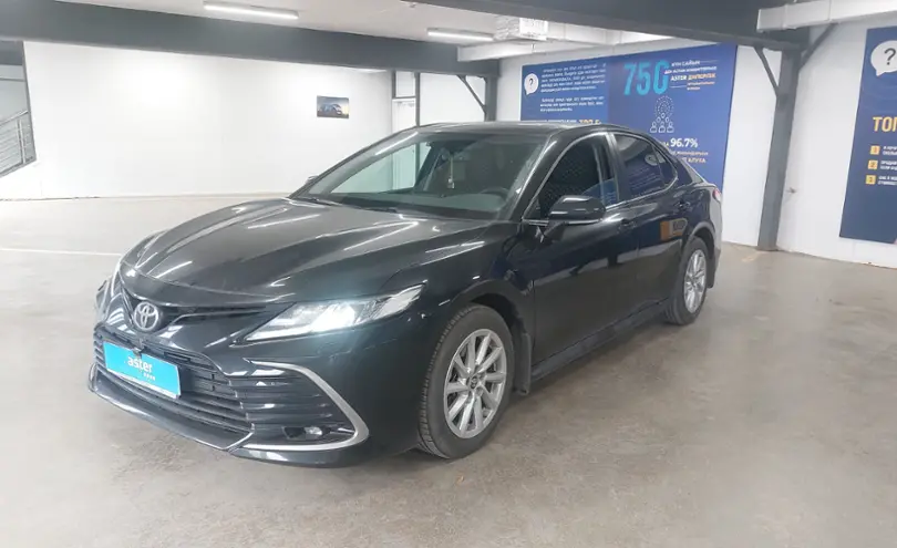 Toyota Camry 2021 года за 16 000 000 тг. в Астана