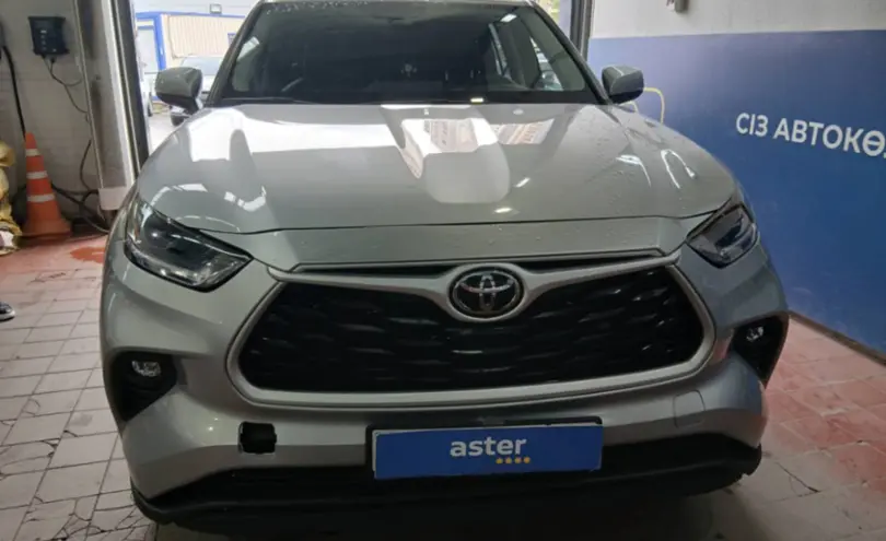 Toyota Highlander 2022 года за 25 000 000 тг. в Астана фото 2