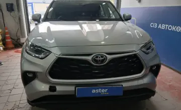 Toyota Highlander 2022 года за 25 000 000 тг. в Астана фото 2