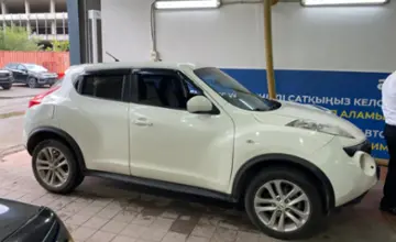 Nissan Juke 2014 года за 5 000 000 тг. в Астана фото 4