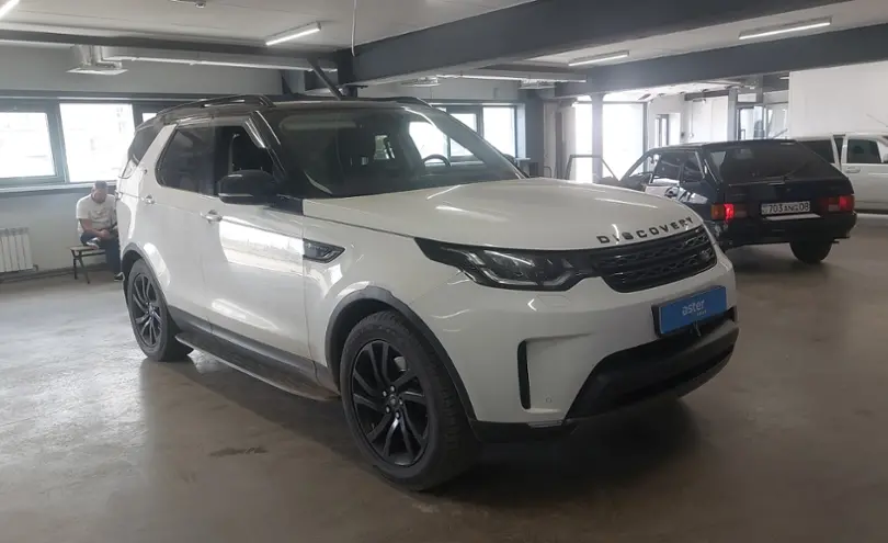 Land Rover Discovery 2017 года за 16 000 000 тг. в Астана фото 2