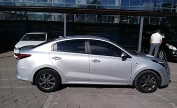 Kia Rio 2020 года за 7 600 000 тг. в Караганда фото 4