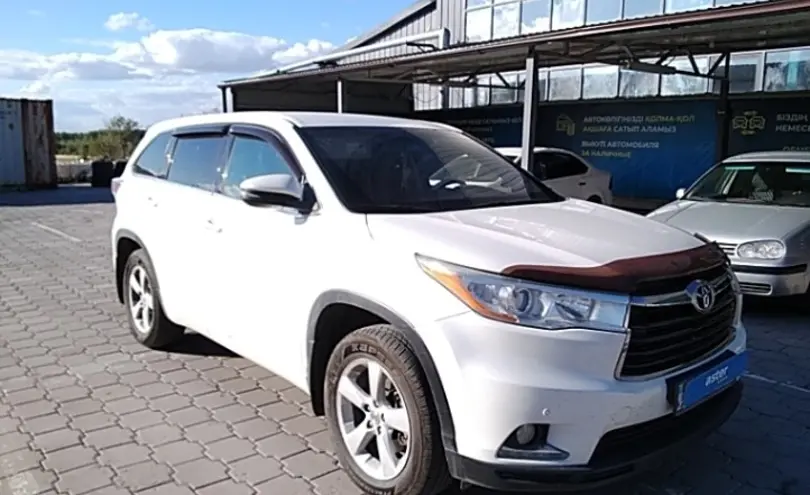 Toyota Highlander 2014 года за 12 000 000 тг. в Караганда фото 3