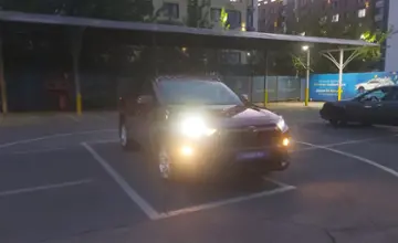 Toyota RAV4 2021 года за 10 500 000 тг. в Алматы фото 2