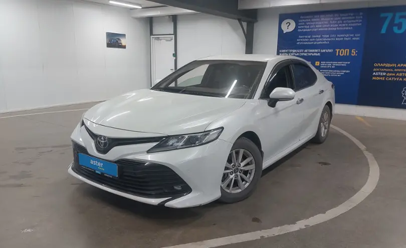 Toyota Camry 2018 года за 12 500 000 тг. в Астана
