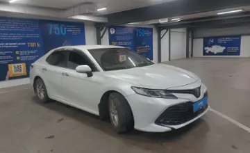 Toyota Camry 2018 года за 12 500 000 тг. в Астана фото 2