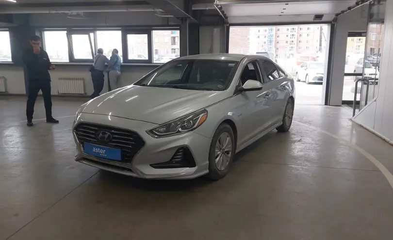 Hyundai Sonata 2018 года за 8 500 000 тг. в Астана