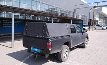 Toyota Hilux 2000 года за 2 500 000 тг. в Караганда
