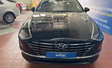 Hyundai Sonata 2021 года за 12 500 000 тг. в Астана фото 2