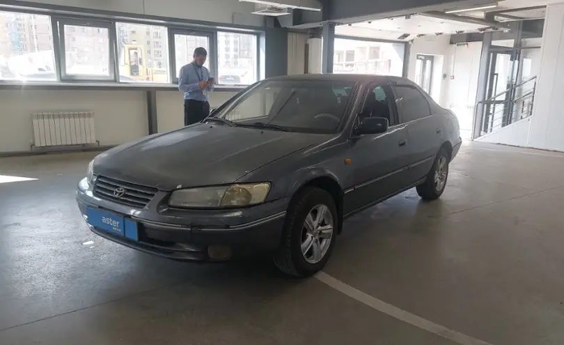 Toyota Camry 1997 года за 2 300 000 тг. в Астана