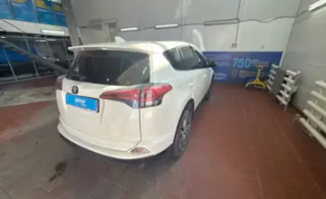 Toyota RAV4 2017 года за 12 300 000 тг. в Астана