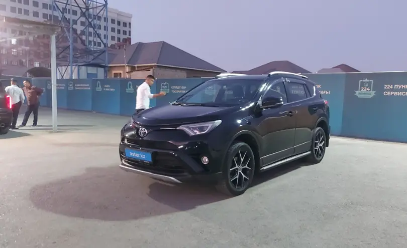Toyota RAV4 2018 года за 14 000 000 тг. в Шымкент