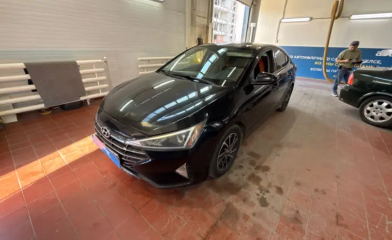 Hyundai Elantra 2018 года за 7 000 000 тг. в Астана