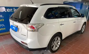Mitsubishi Outlander 2012 года за 8 000 000 тг. в Астана