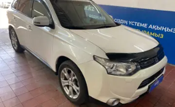 Mitsubishi Outlander 2012 года за 8 000 000 тг. в Астана фото 3