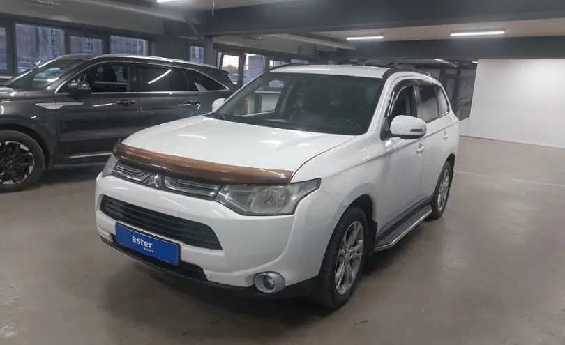 Mitsubishi Outlander 2013 года за 6 900 000 тг. в Астана