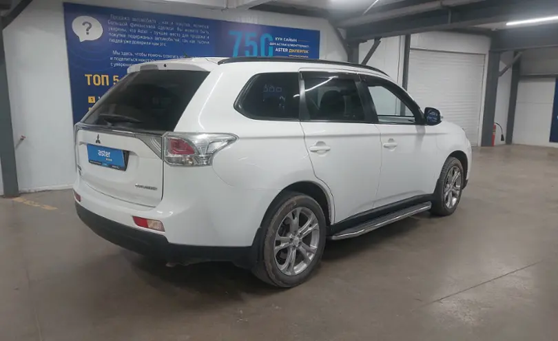Mitsubishi Outlander 2013 года за 6 900 000 тг. в Астана фото 3