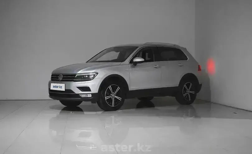 Volkswagen Tiguan 2017 года за 9 900 000 тг. в Алматы