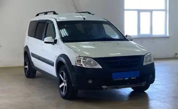 LADA (ВАЗ) Largus Cross 2018 года за 4 150 000 тг. в Уральск фото 3