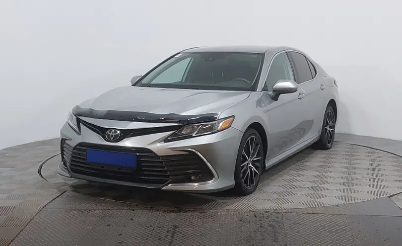 Toyota Camry 2021 года за 10 990 000 тг. в Астана