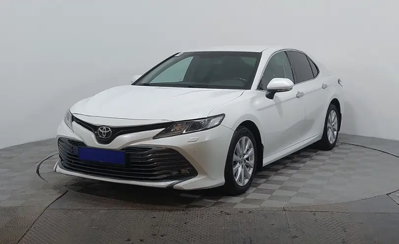 Toyota Camry 2020 года за 12 890 000 тг. в Астана
