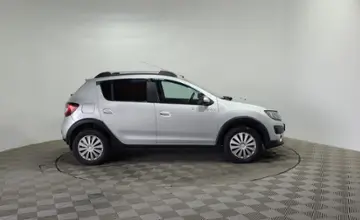 Renault Sandero 2015 года за 2 920 000 тг. в Алматы фото 4