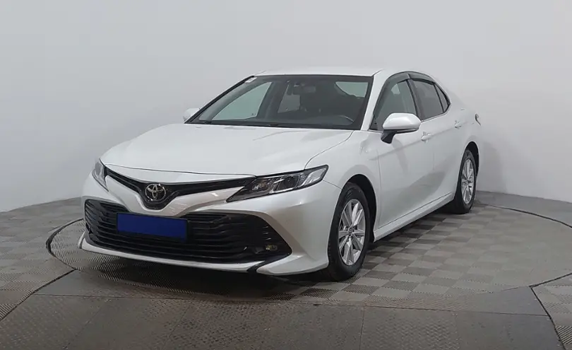 Toyota Camry 2020 года за 10 990 000 тг. в Астана