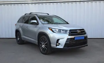 Toyota Highlander 2018 года за 15 550 000 тг. в Алматы фото 3