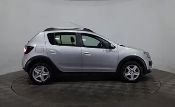 Renault Sandero 2015 года за 3 350 000 тг. в Астана фото 4