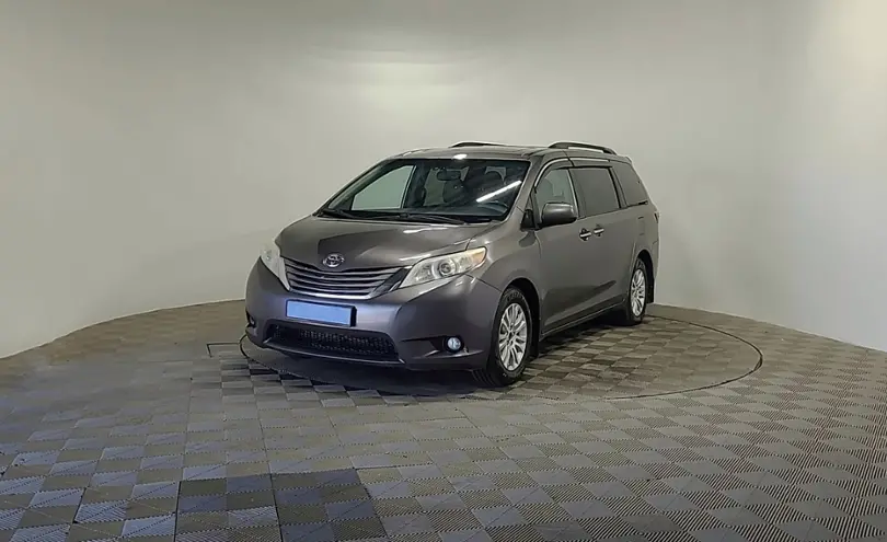 Toyota Sienna 2015 года за 12 500 000 тг. в Алматы