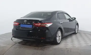 Toyota Camry 2019 года за 11 690 000 тг. в Астана