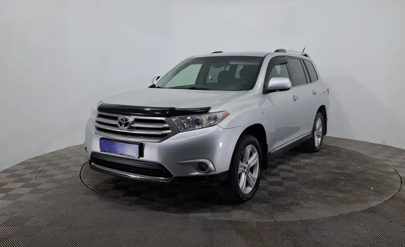 Toyota Highlander 2011 года за 10 350 000 тг. в Астана