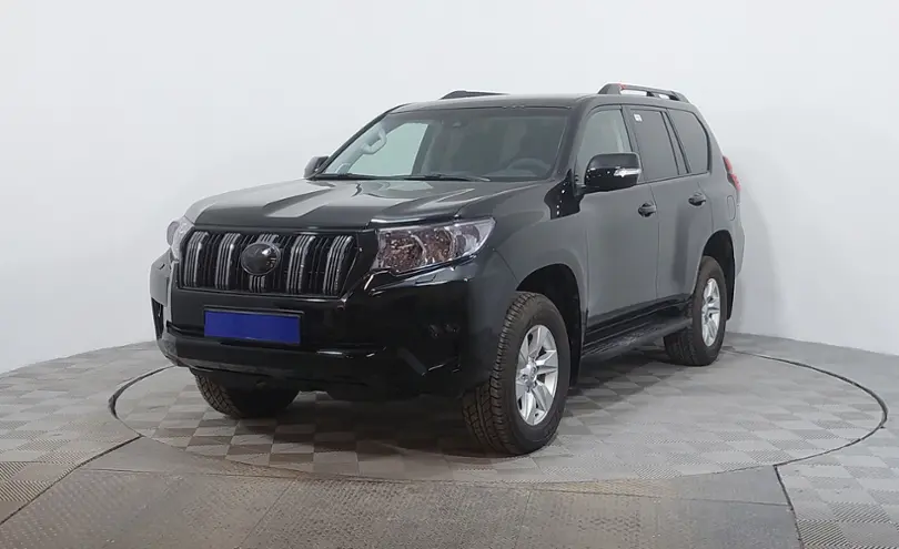 Toyota Land Cruiser Prado 2023 года за 28 500 000 тг. в Астана