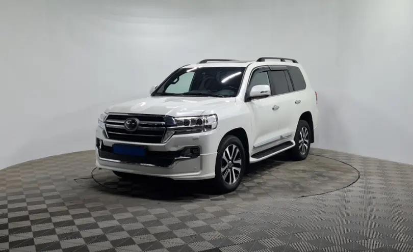 Toyota Land Cruiser 2020 года за 36 500 000 тг. в Алматы