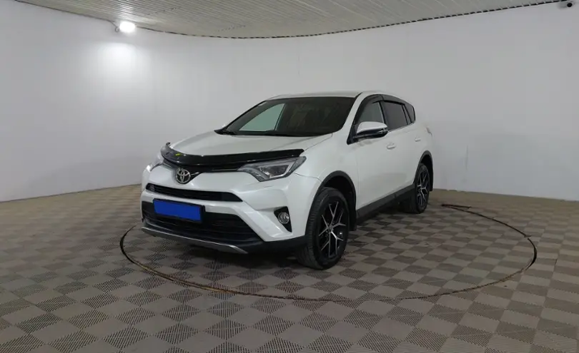 Toyota RAV4 2017 года за 11 990 000 тг. в Шымкент