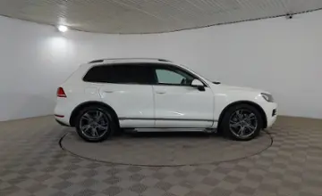 Volkswagen Touareg 2011 года за 8 990 000 тг. в Шымкент фото 4