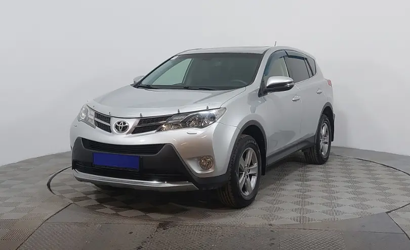 Toyota RAV4 2015 года за 11 390 000 тг. в Астана