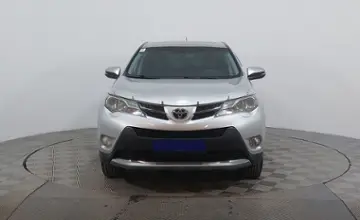 Toyota RAV4 2015 года за 11 090 000 тг. в Астана фото 2