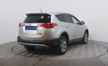 Toyota RAV4 2015 года за 11 090 000 тг. в Астана