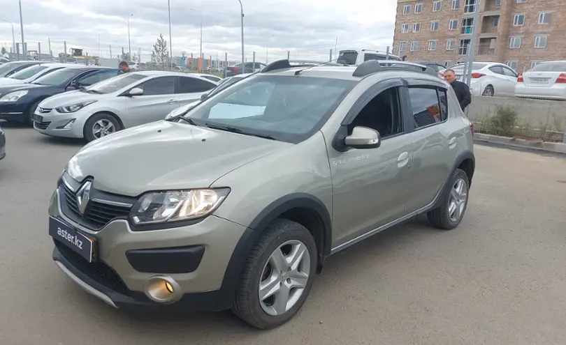 Renault Sandero 2015 года за 3 890 000 тг. в Астана