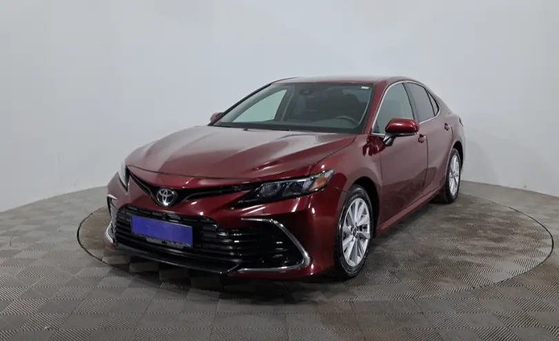 Toyota Camry 2022 года за 12 990 000 тг. в Астана