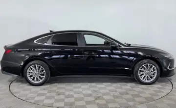 Hyundai Sonata 2020 года за 9 990 000 тг. в Караганда фото 4