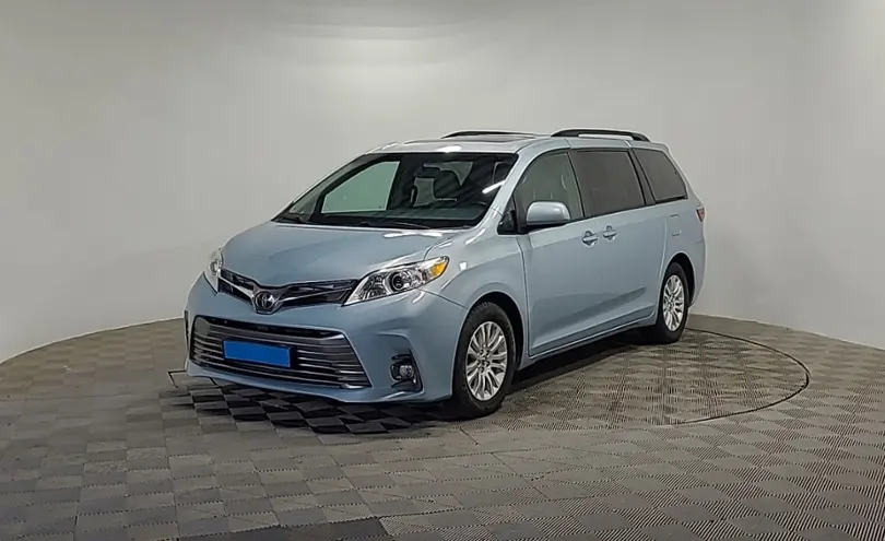 Toyota Sienna 2015 года за 14 900 000 тг. в Алматы