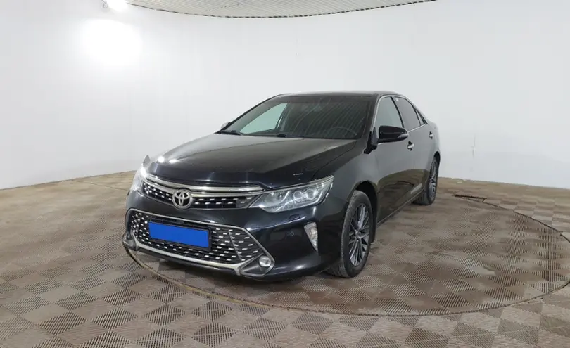 Toyota Camry 2017 года за 13 490 000 тг. в Шымкент