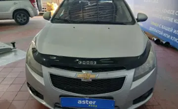 Chevrolet Cruze 2011 года за 3 000 000 тг. в Астана фото 2