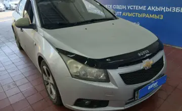Chevrolet Cruze 2011 года за 3 000 000 тг. в Астана фото 3