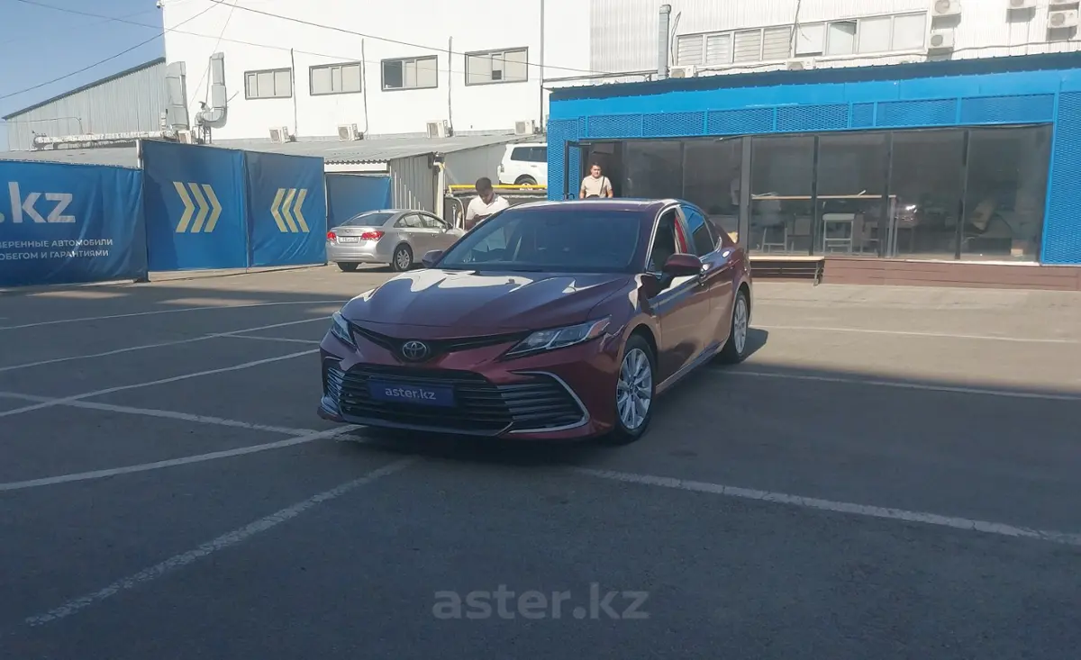 Toyota Camry 2020 года за 12 000 000 тг. в Алматы