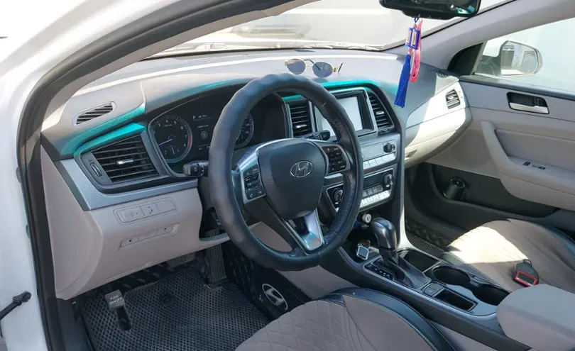 Hyundai Sonata 2019 года за 8 800 000 тг. в Шымкент фото 5